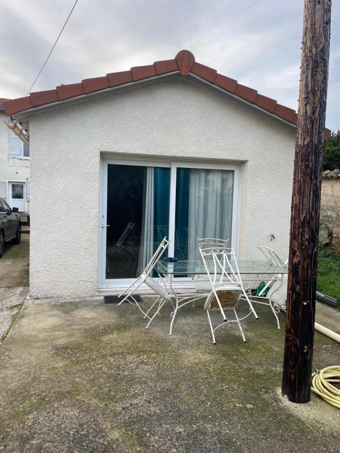 Maison T 2 Meuble Confort Proche Aeroport Pusignan Exterior foto